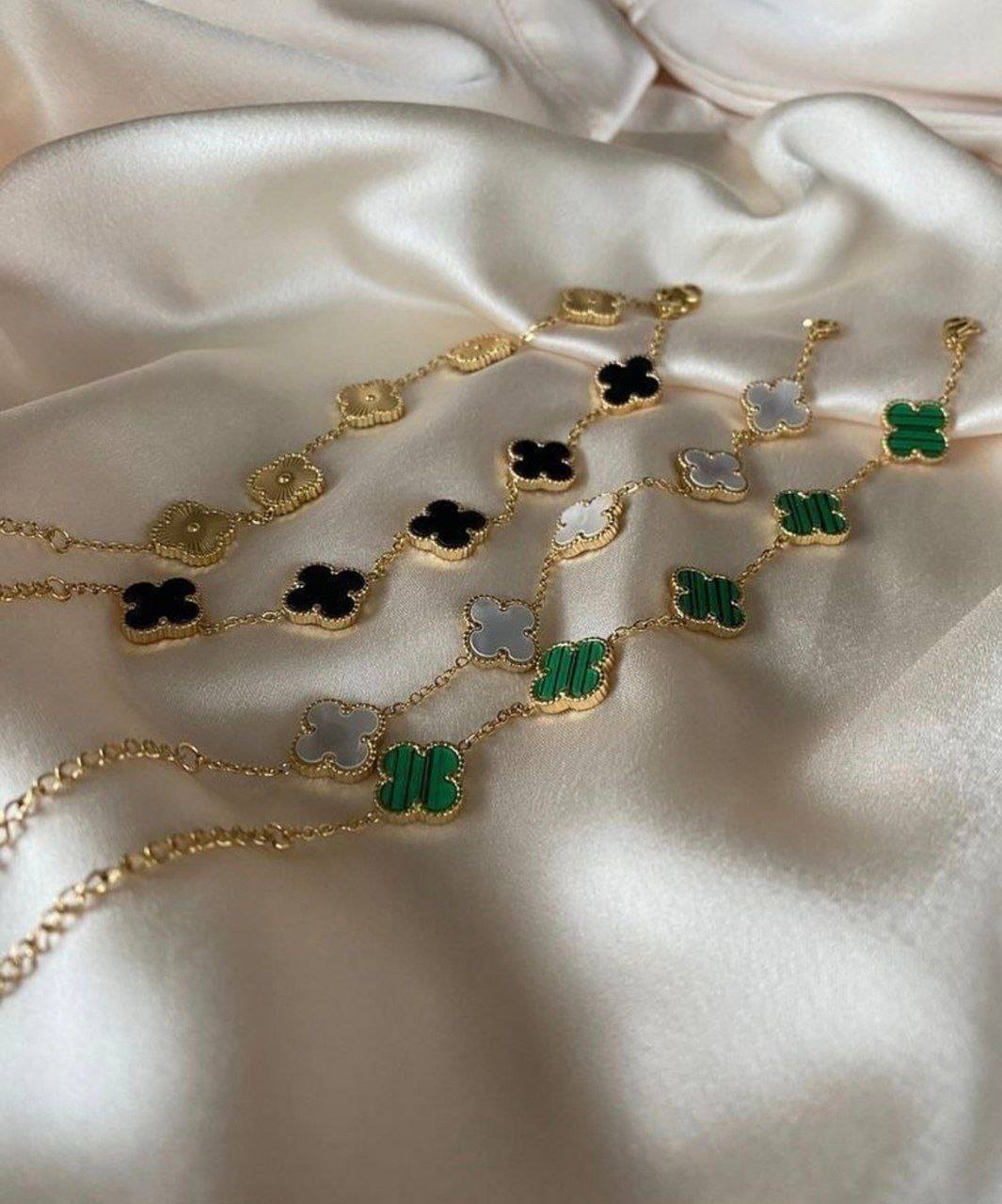 ELEGANT CLOVER BRACELET | PICK YOUR SHADE